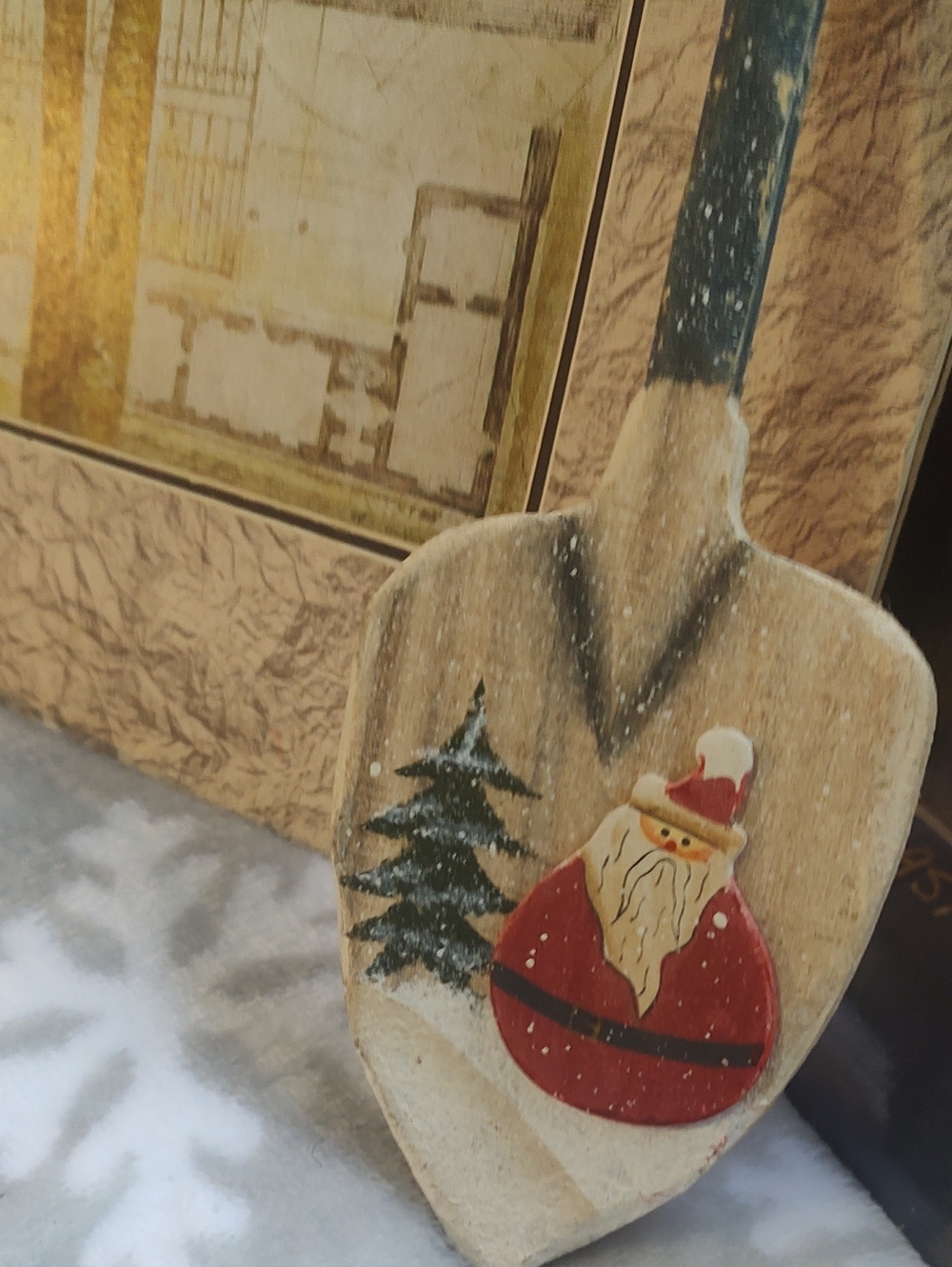 Rustic Santa Paddle Ornament - - Picture 2 of 6